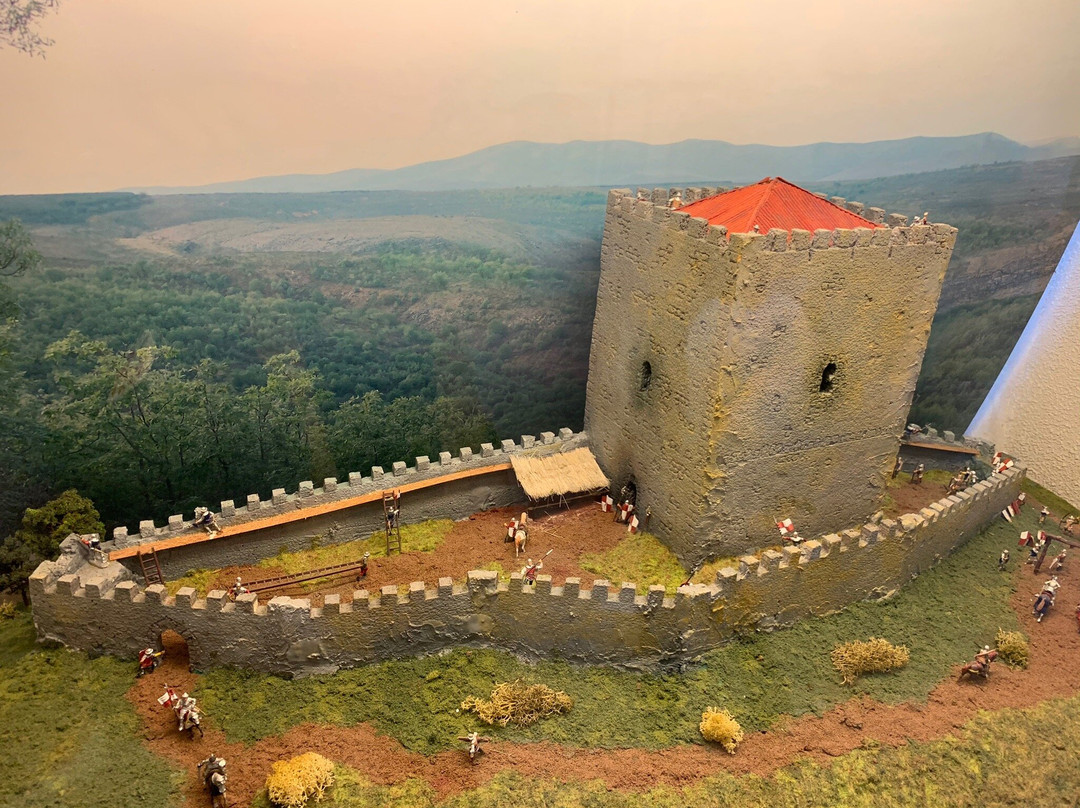 Museo de los Dinosaurios-Salas de los Infantes必去景点