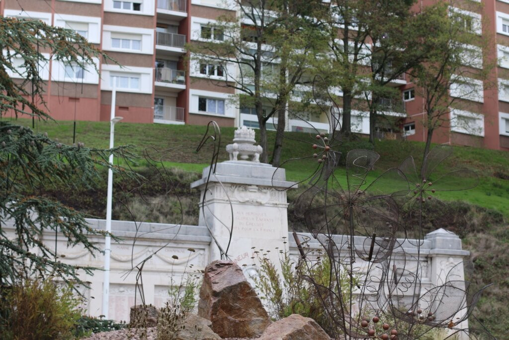 Le Monument Aux Morts Du Creusot景点图片