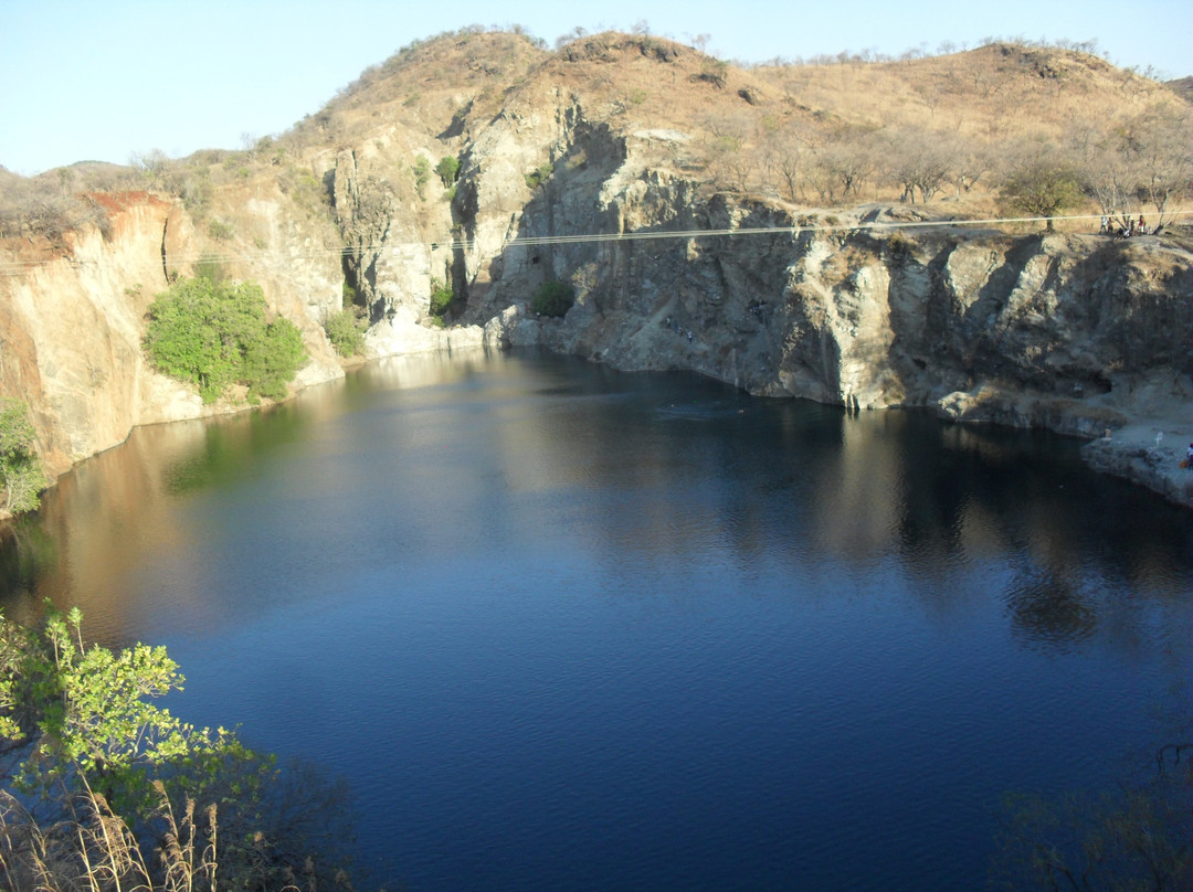 Mutorashanga Quarry景点图片