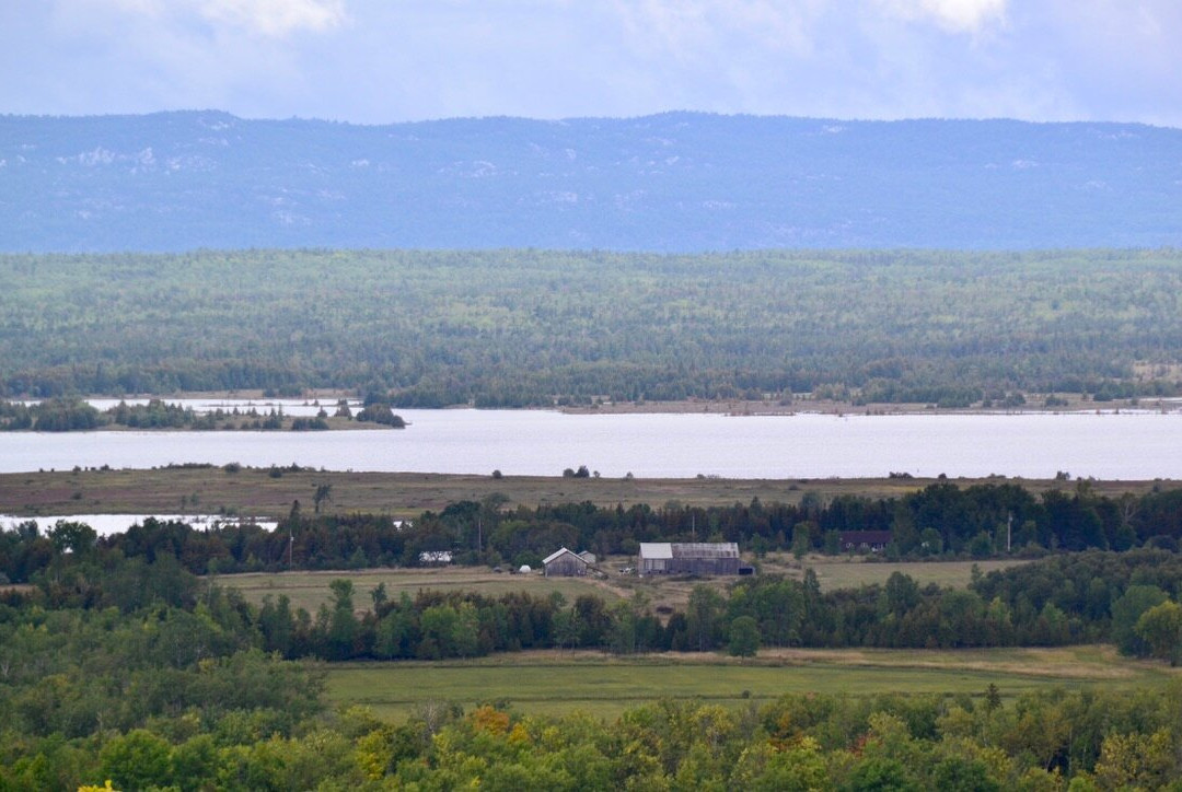 McLean's Mountain Lookout-Little Current必去景点