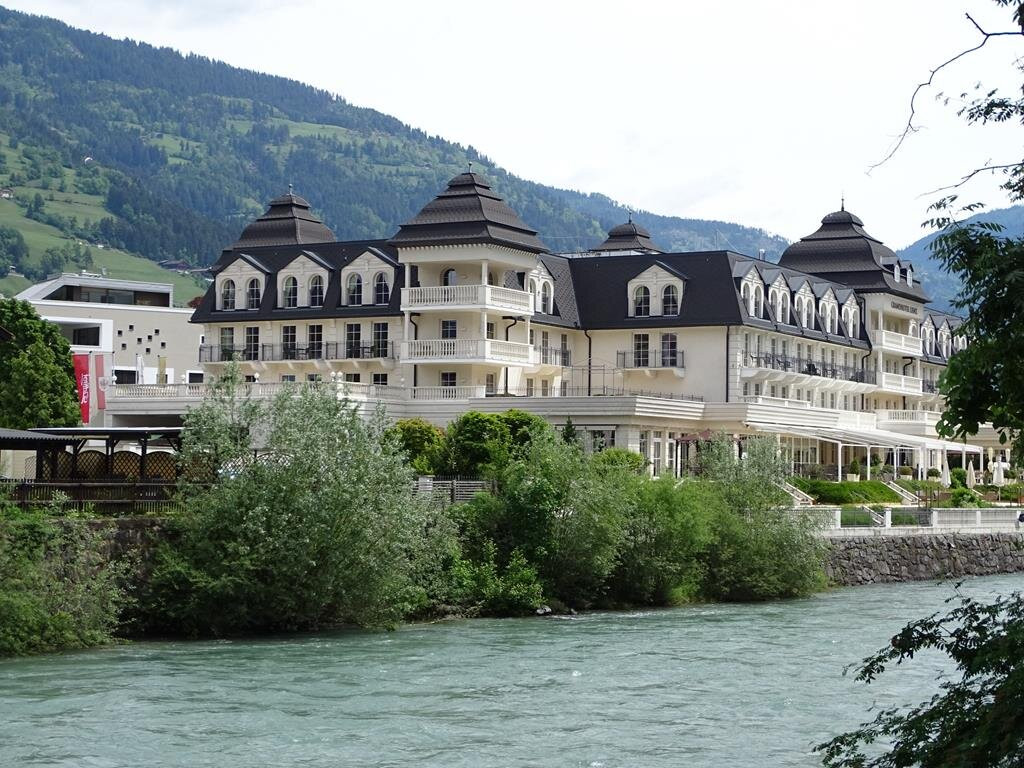 Grand Hotel Lienz主图