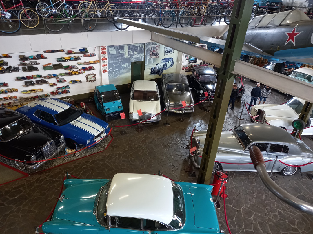 Faeton Retro Cars Museum景点图片