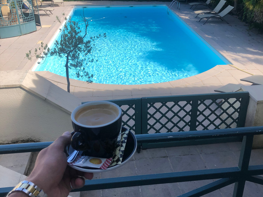 Logis Hôtel les Trois Lys主图