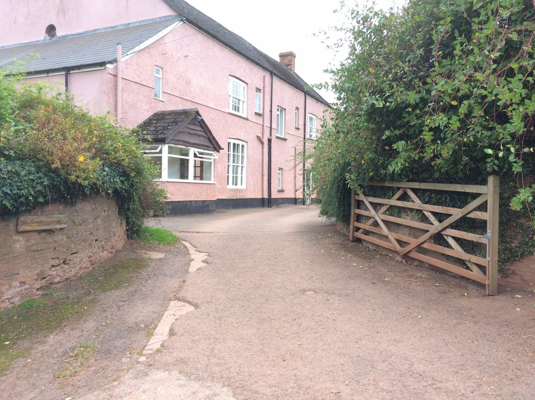 Wood Advent Farm主图