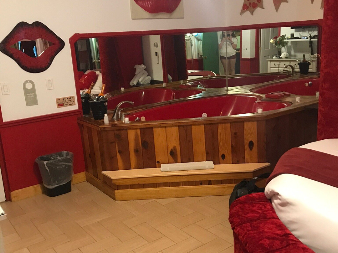 冒险套房酒店主图