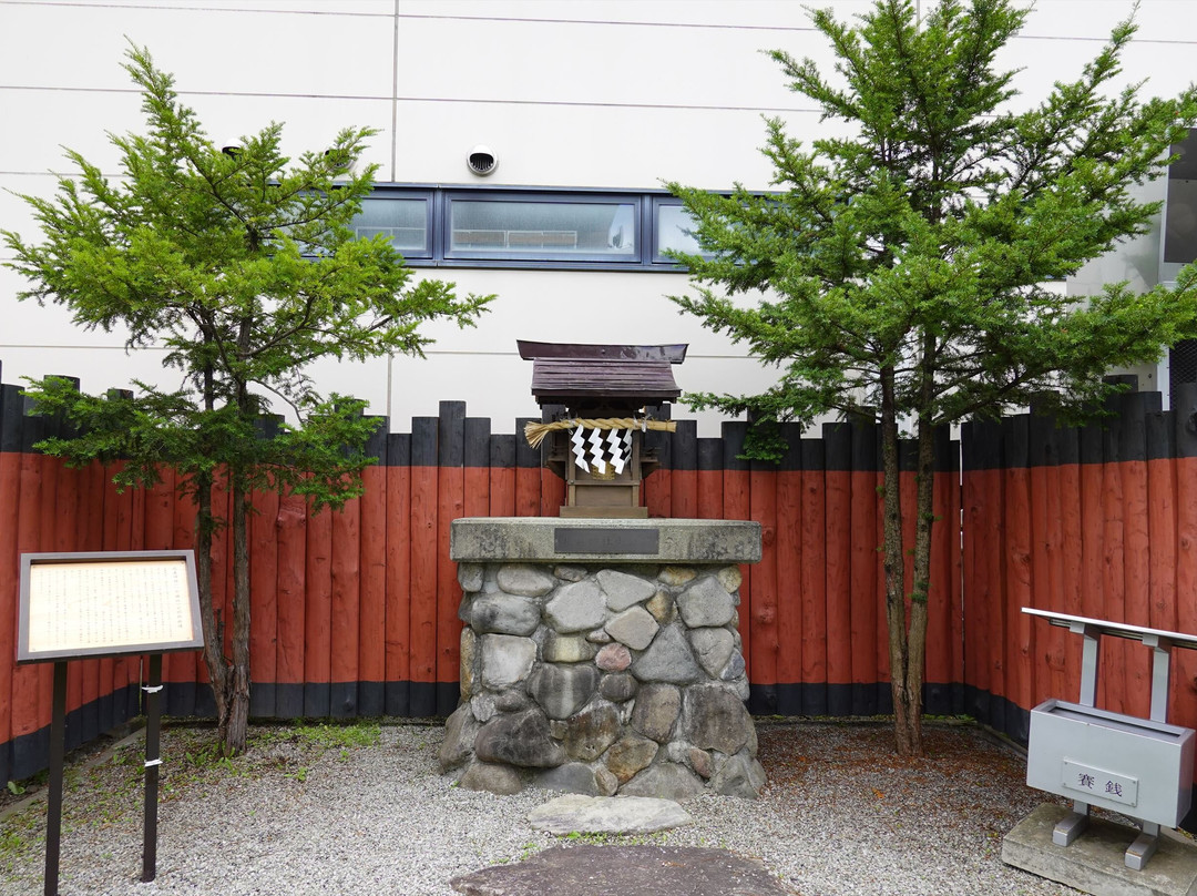 Hokushin Shrine Gobunshi-富良野市必去景点
