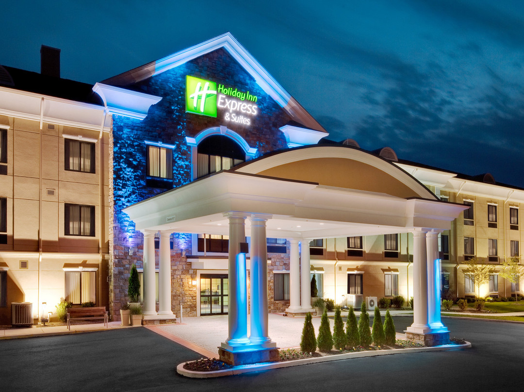 Holiday Inn Express & Suites Warminster - Horsham By IHG主图