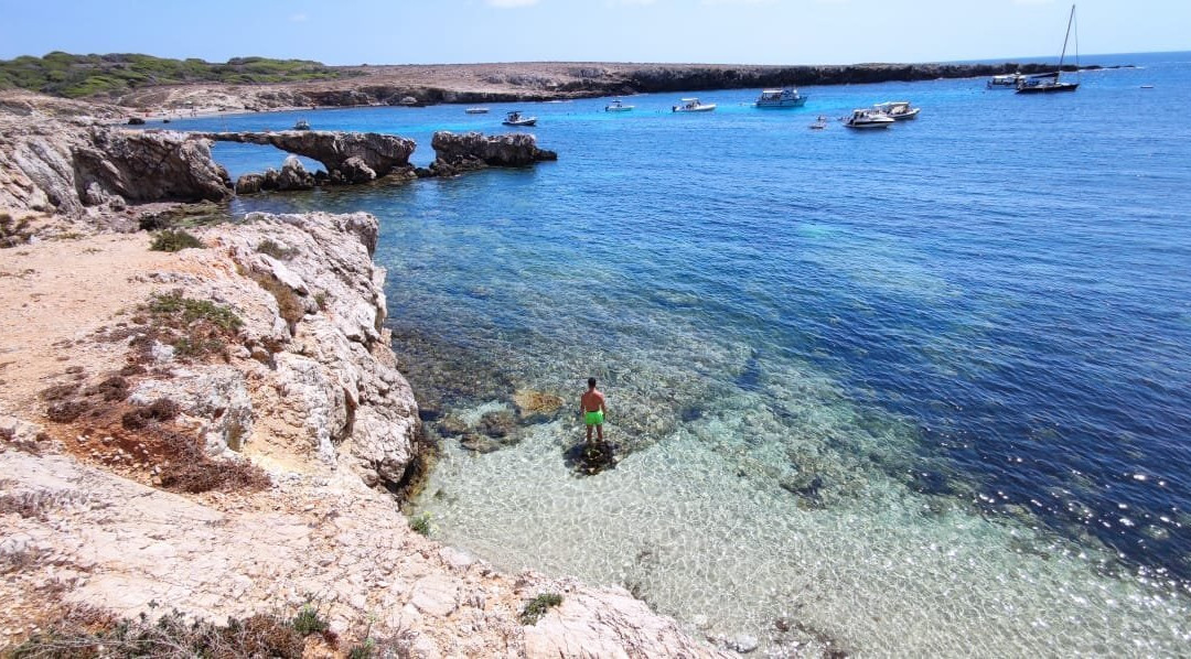 Cala Rotonda (Arco di Ulisse)景点图片