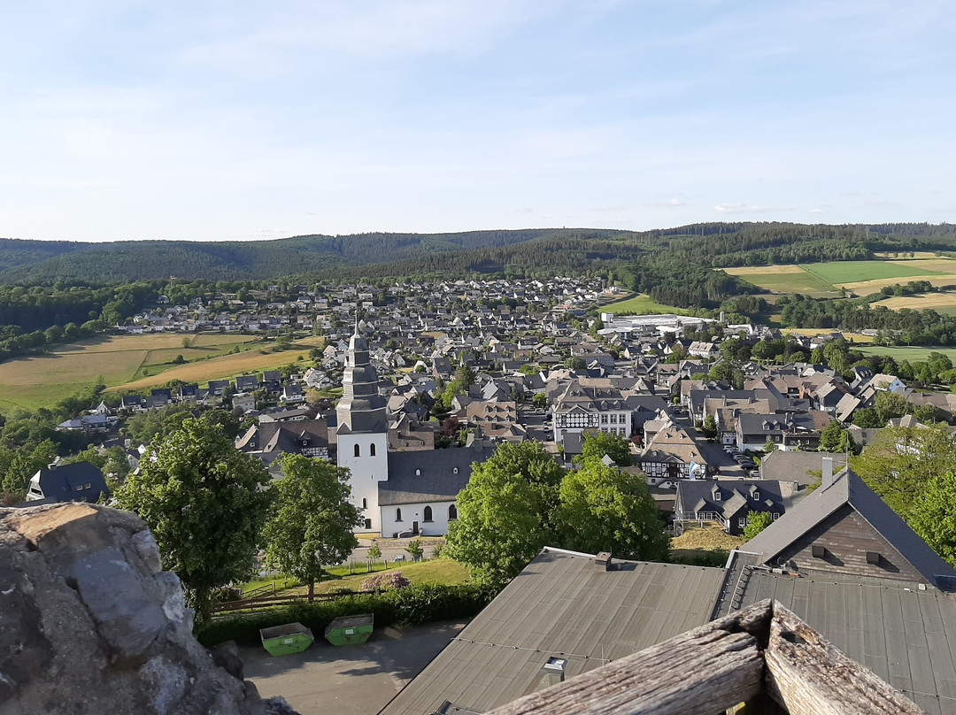 Burgruine Eversberg景点图片