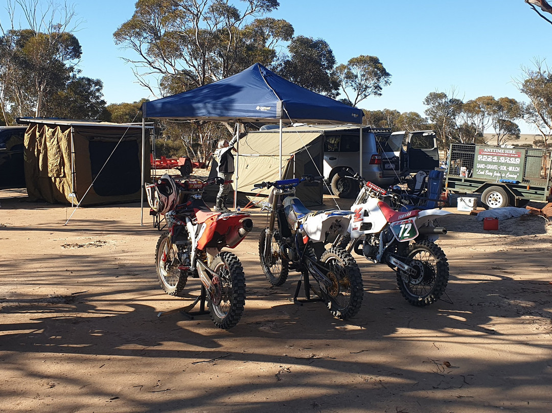 West Moto Park景点图片