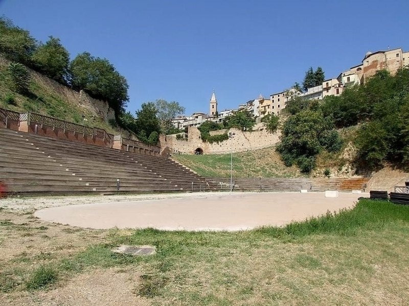 Teatro delle Fonti-里帕特兰索内必去景点