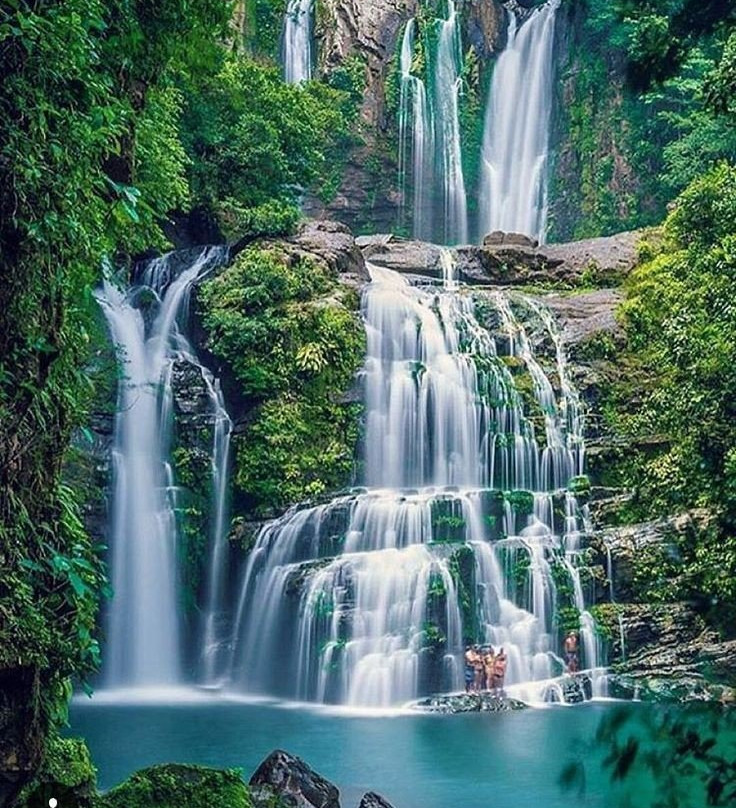 Nauyaca Waterfalls景点图片