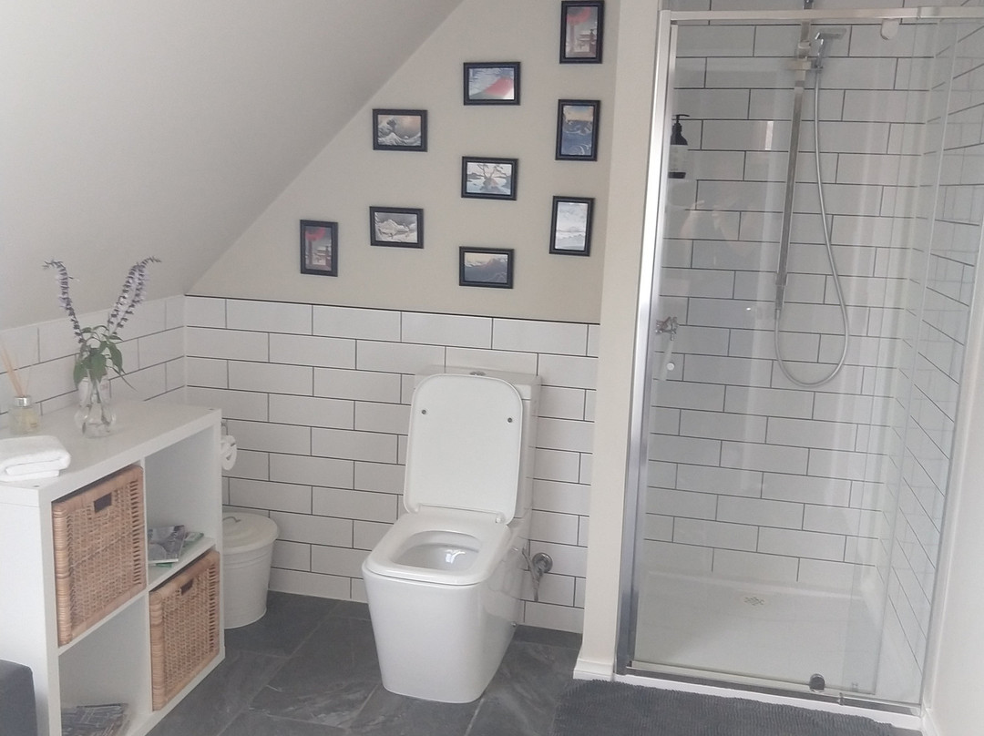 Stone and Straw Estate主图