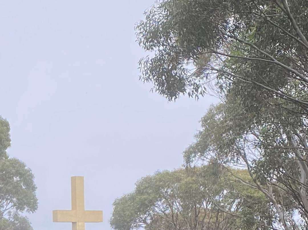 Mount Macedon Memorial Cross景点图片