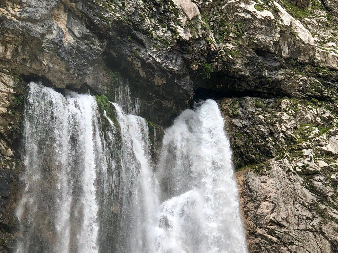 Waterfall Men's Tears-Gagra必去景点