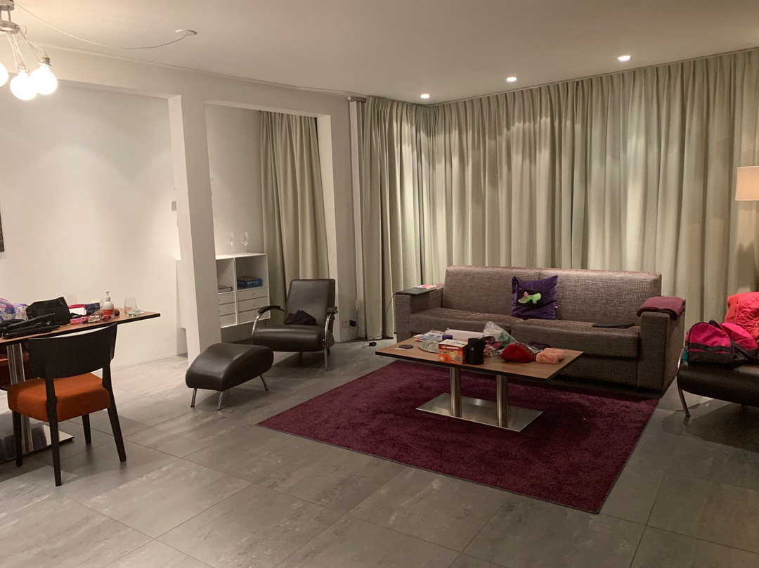 黑珍珠公寓酒店主图