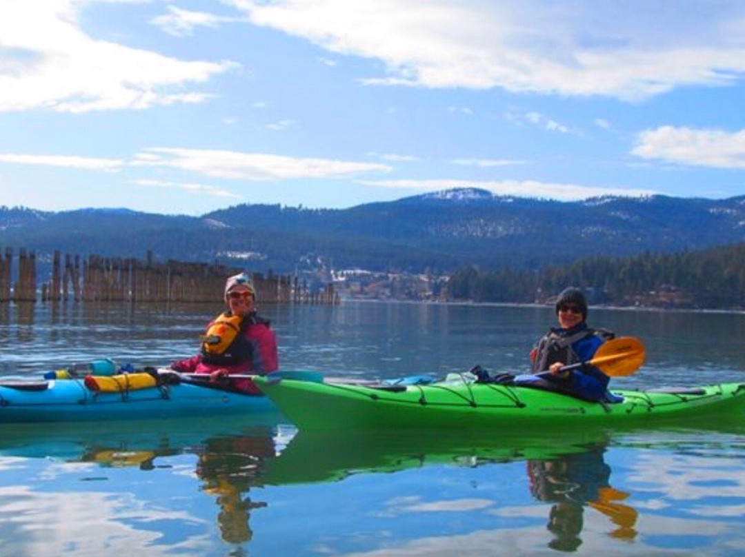 Sea Me Paddle Kayaking Tours景点图片