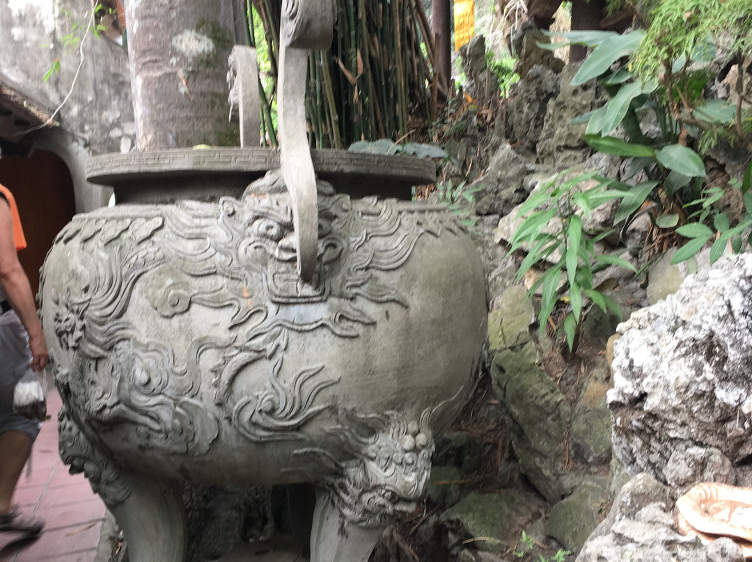 Thay Temple-河内必去景点