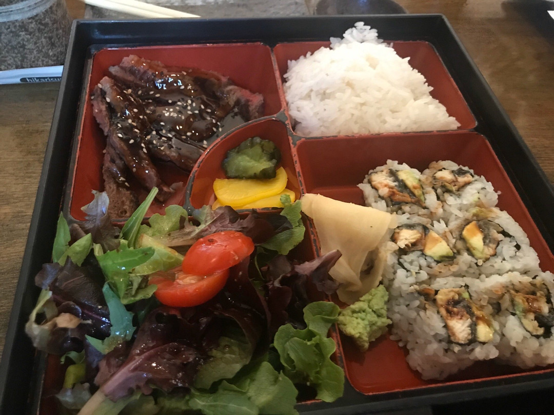 Hikari Sushi & Grill