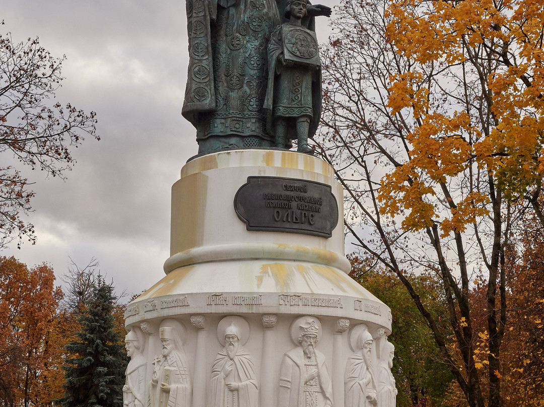 Monument to Saint Equal-to-the-Apostles Princess Olga景点图片