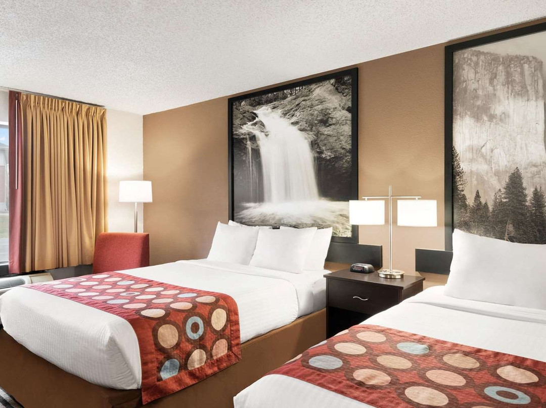 Super 8 by Wyndham Wausau主图