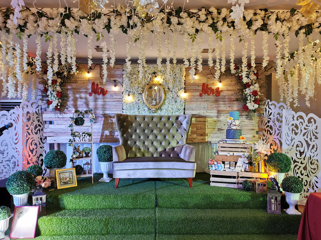 Calaguas Gateway Hotel主图