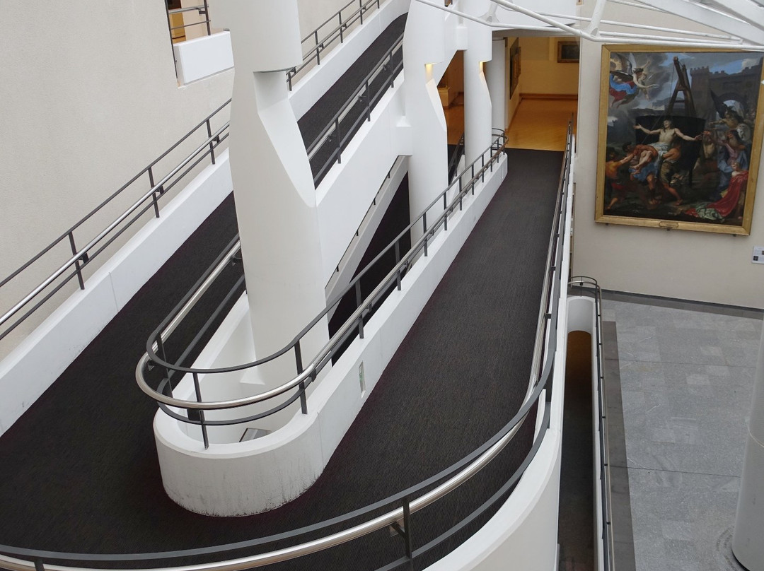 Musée d'Art Roger Quilliot景点图片