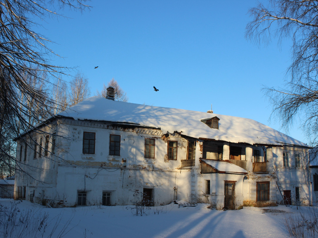 Mikhailo-Arkhangelskiy Monastery景点图片