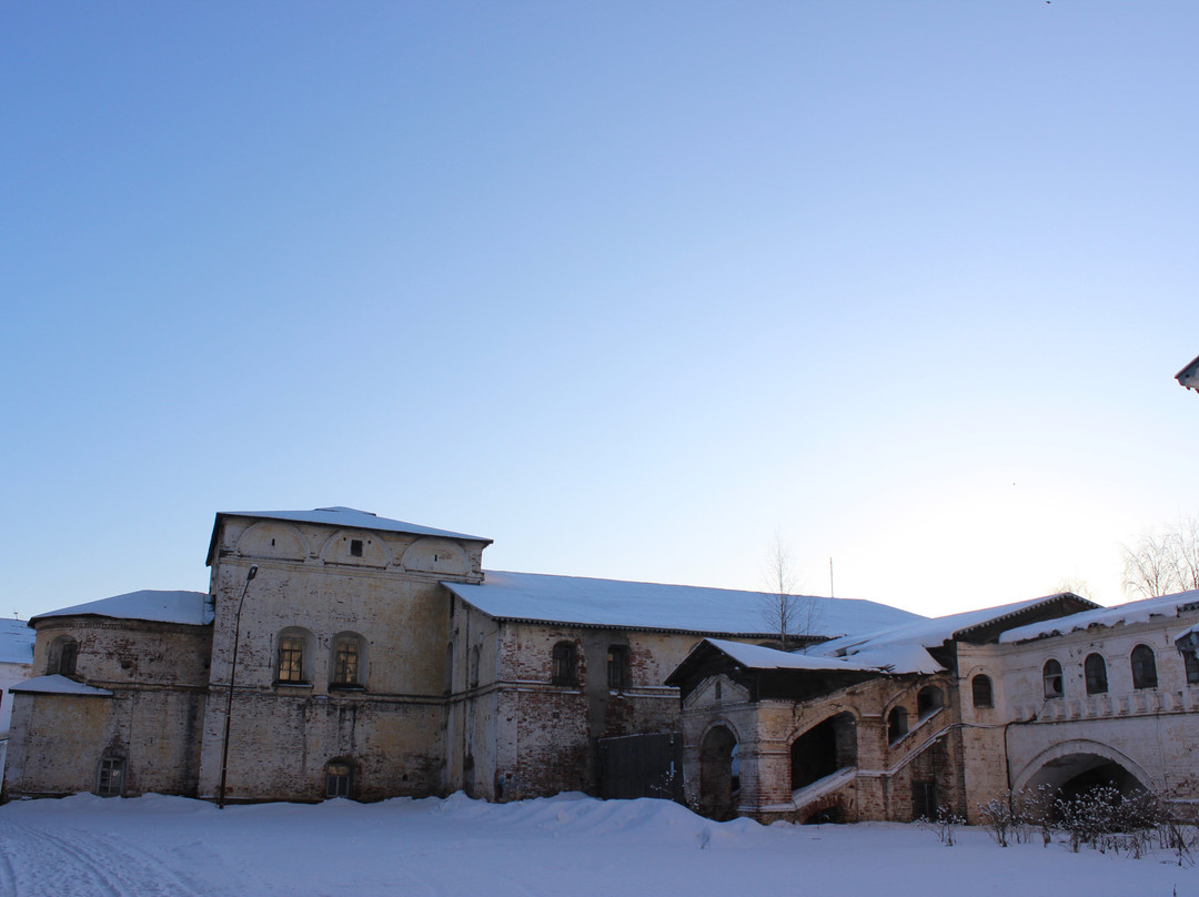 Mikhailo-Arkhangelskiy Monastery景点图片