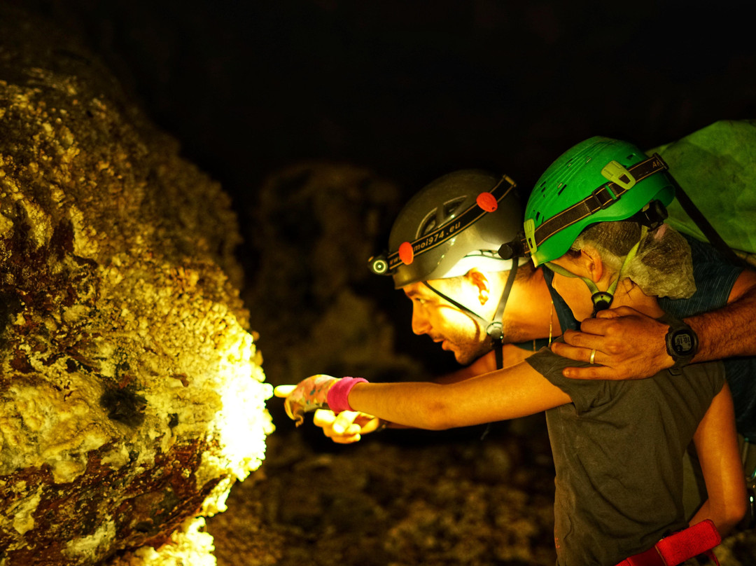 Bazaltik Réunion, Tunnels de lave景点图片