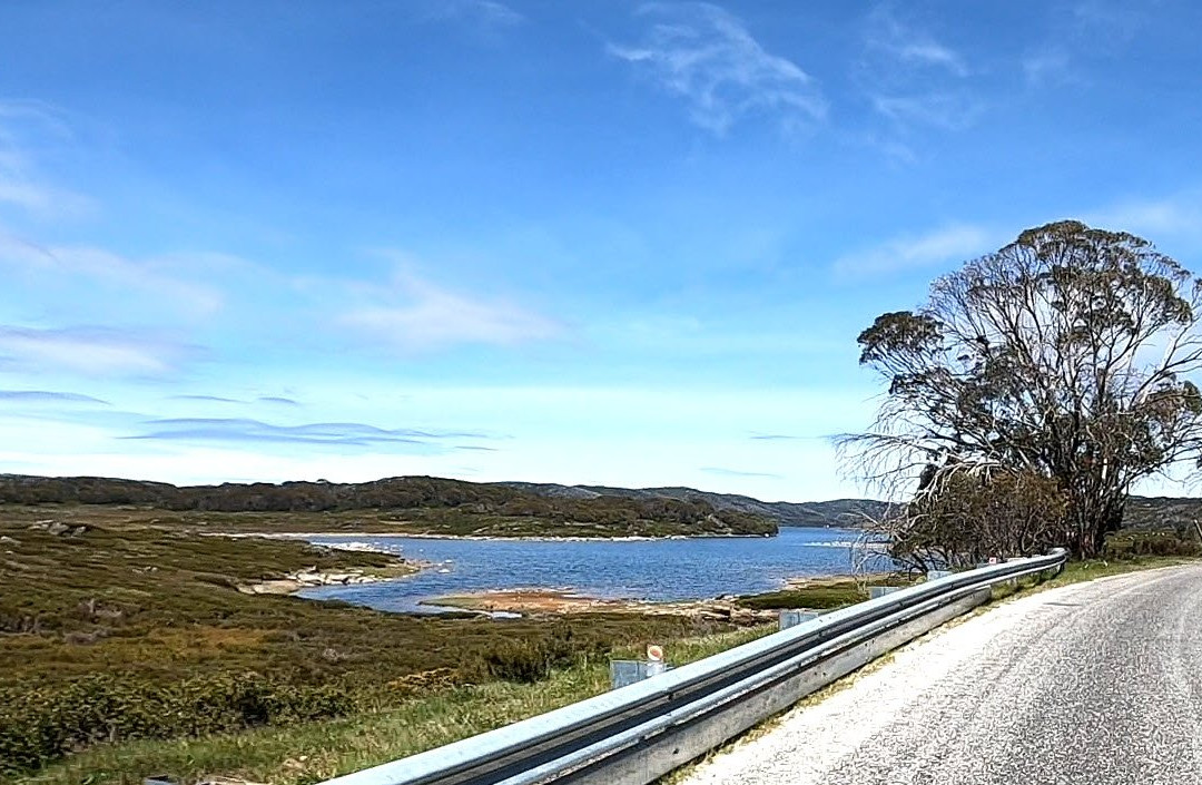 Rocky Valley Lake-Falls Creek必去景点