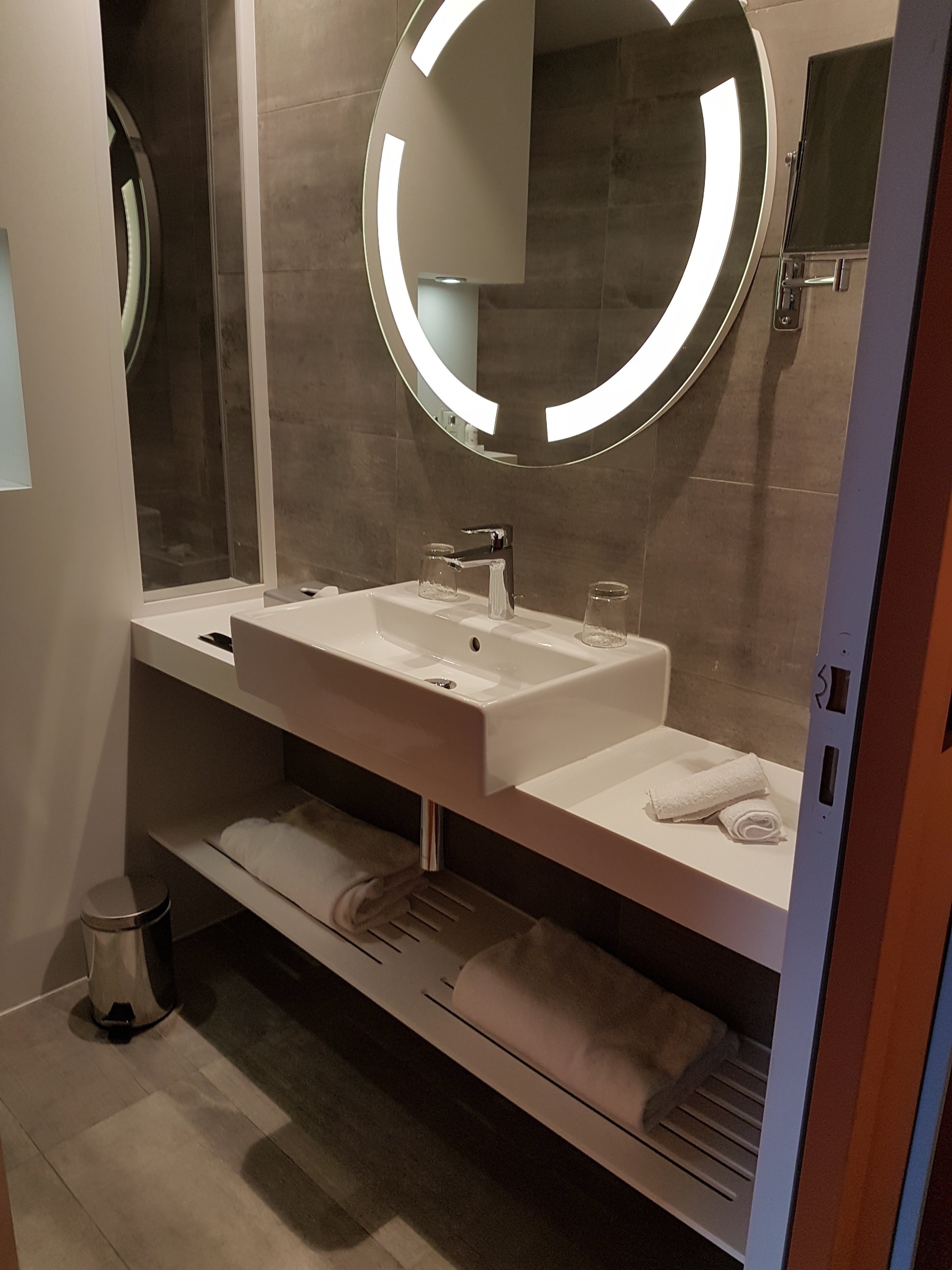 Radisson Blu Hotel Bordeaux-浴室