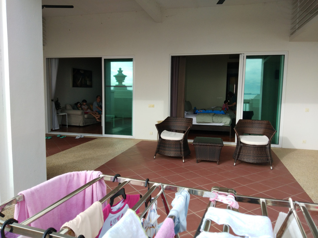 普罗佛里奥海峡码头公寓式酒店主图