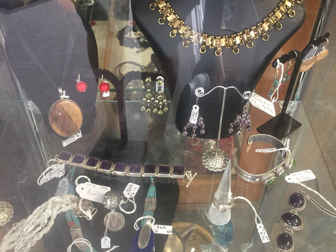 Eden Antiques, Collectables & Old Wares-伊登港必去景点