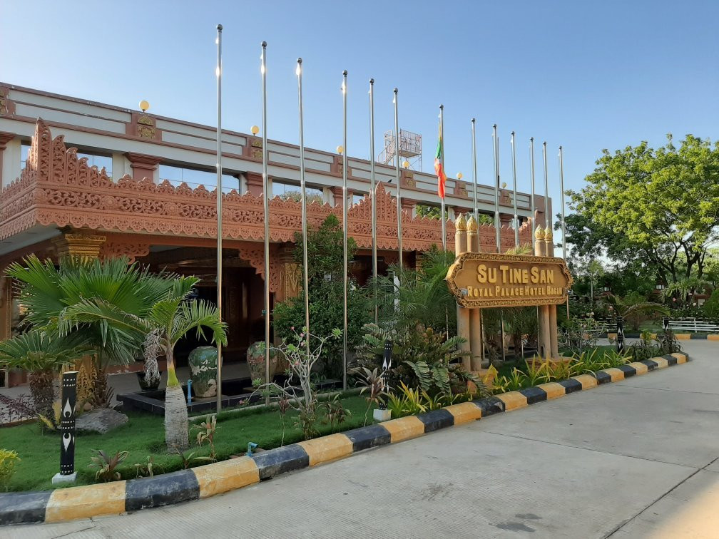 Su Tine San Royal Palace Hotel主图
