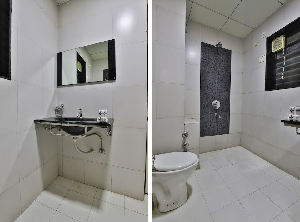 OYO 27662 Varma Palace主图