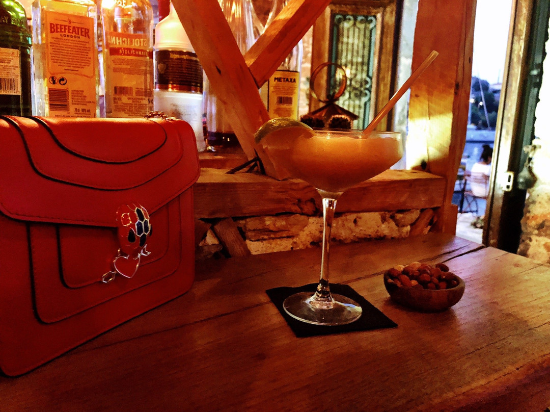 Tsati Bar-Gialos必去景点