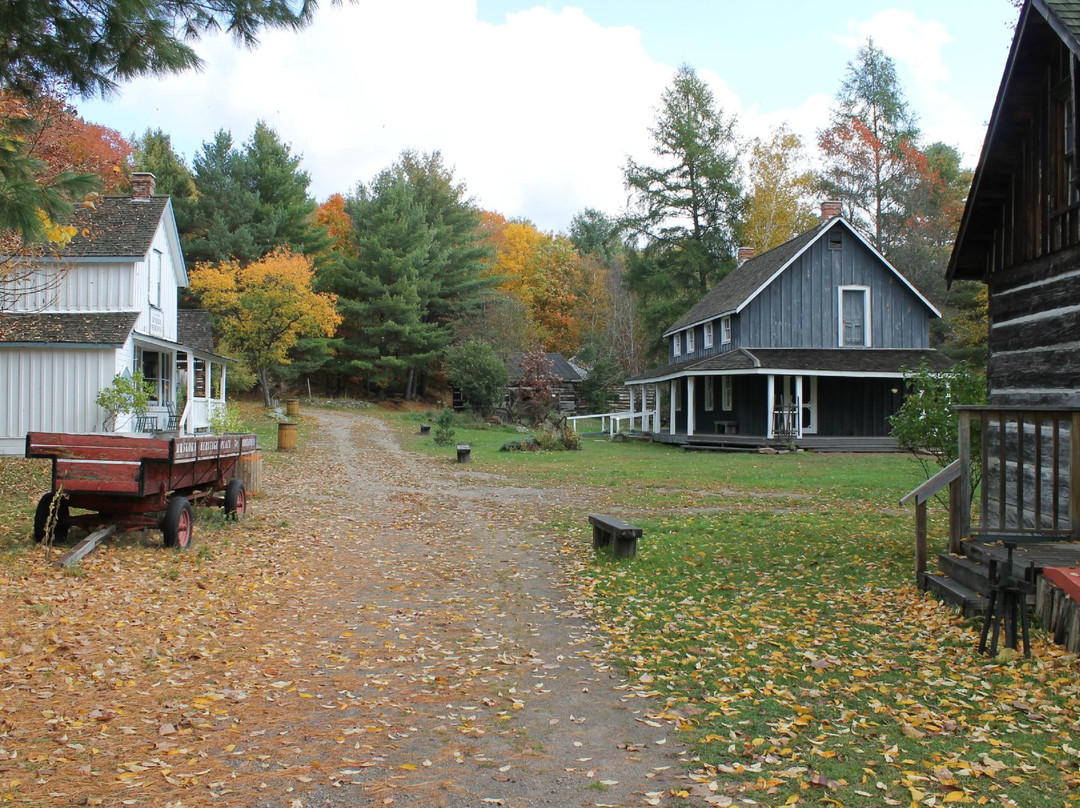 Muskoka Heritage Place景点图片