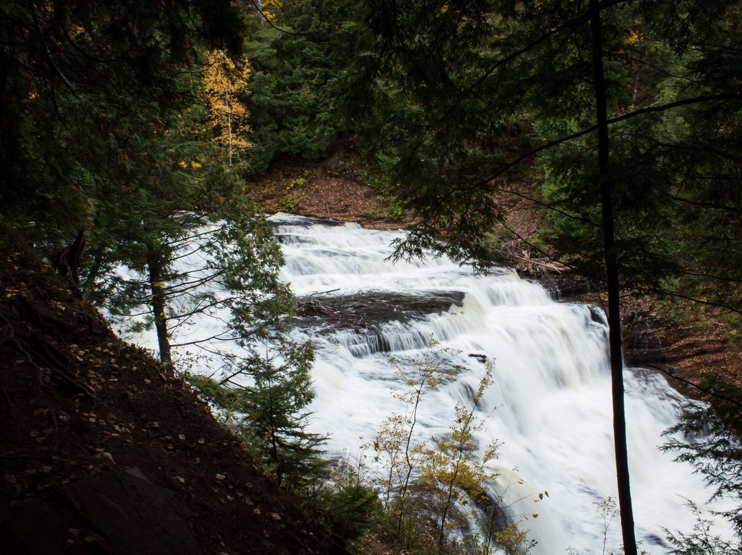 Agate Falls Scenic Site-Trout Creek必去景点