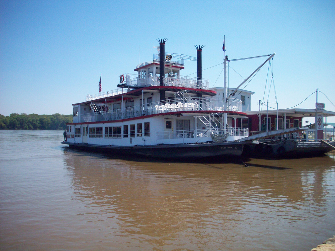 Mark Twain Riverboat Dinner Cruise景点图片