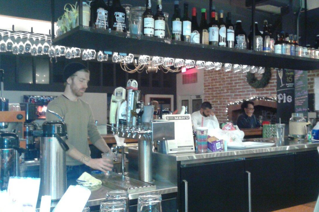 Changing Hands Bookstore & First Draft Book Bar-凤凰城必去景点