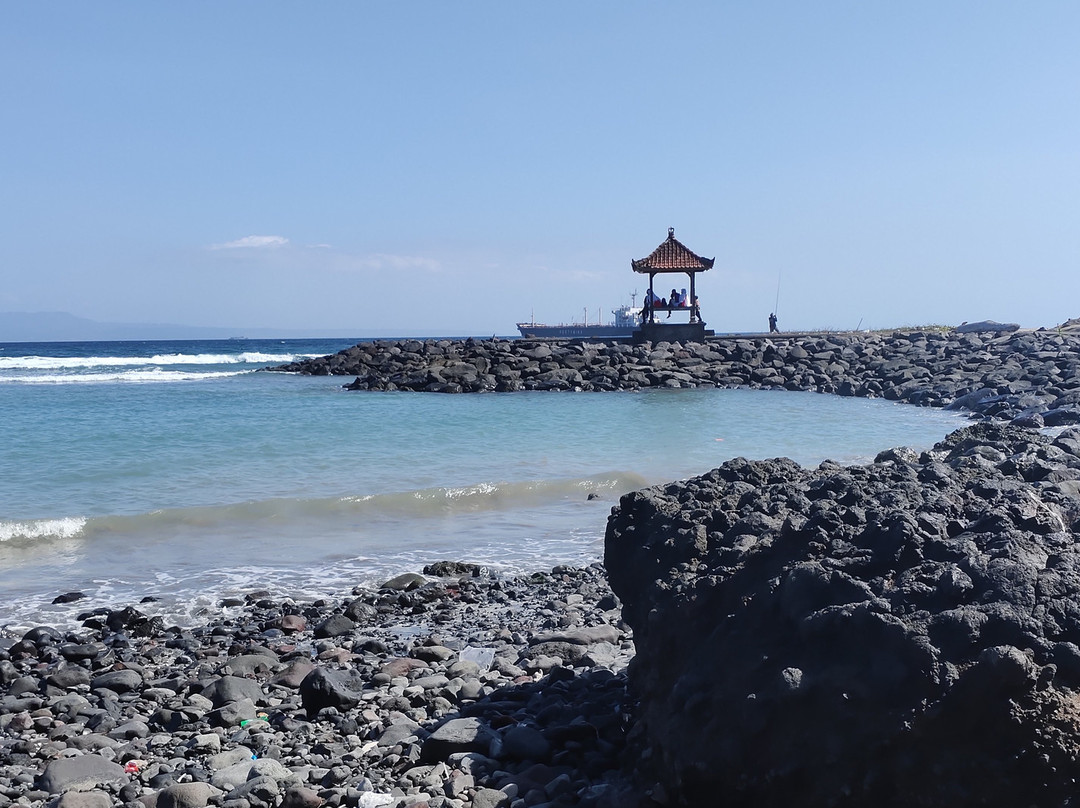 Dasa Temple Beach-卡朗阿森必去景点