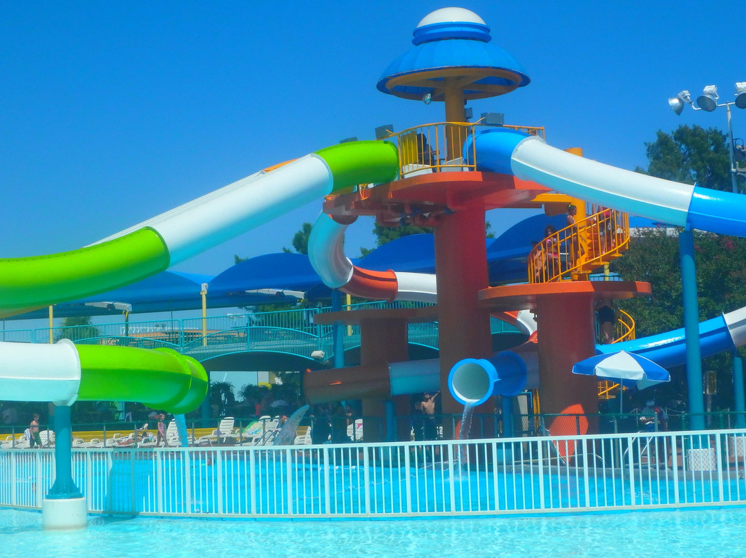 Six Flags Hurricane Harbor Arlington-阿灵顿必去景点