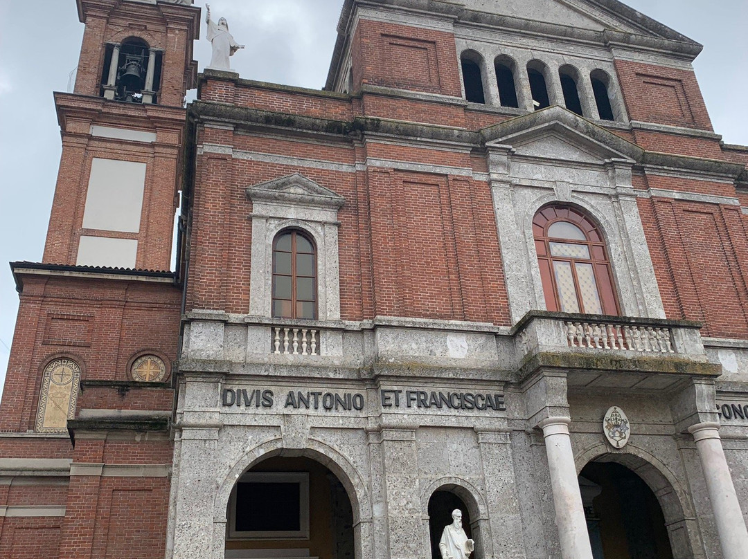 Basilica di S. Antonio Abate e S. Francesca Cabrini景点图片