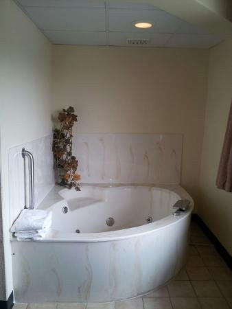 Boarders Inn & Suites by Cobblestone Hotels - Wautoma主图