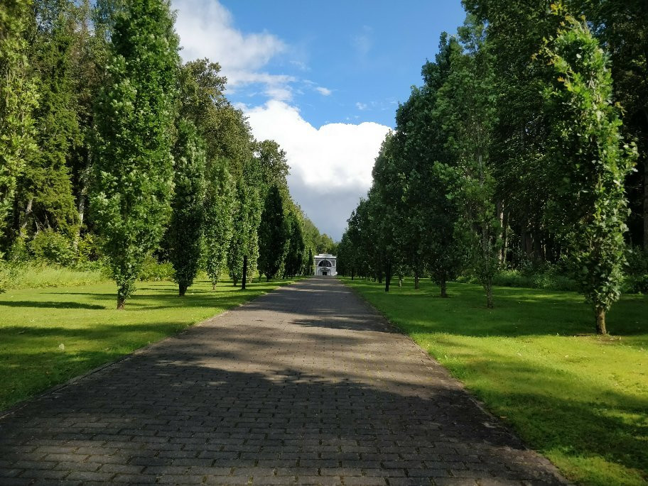 Barclay de Tolly Mausoleum景点图片