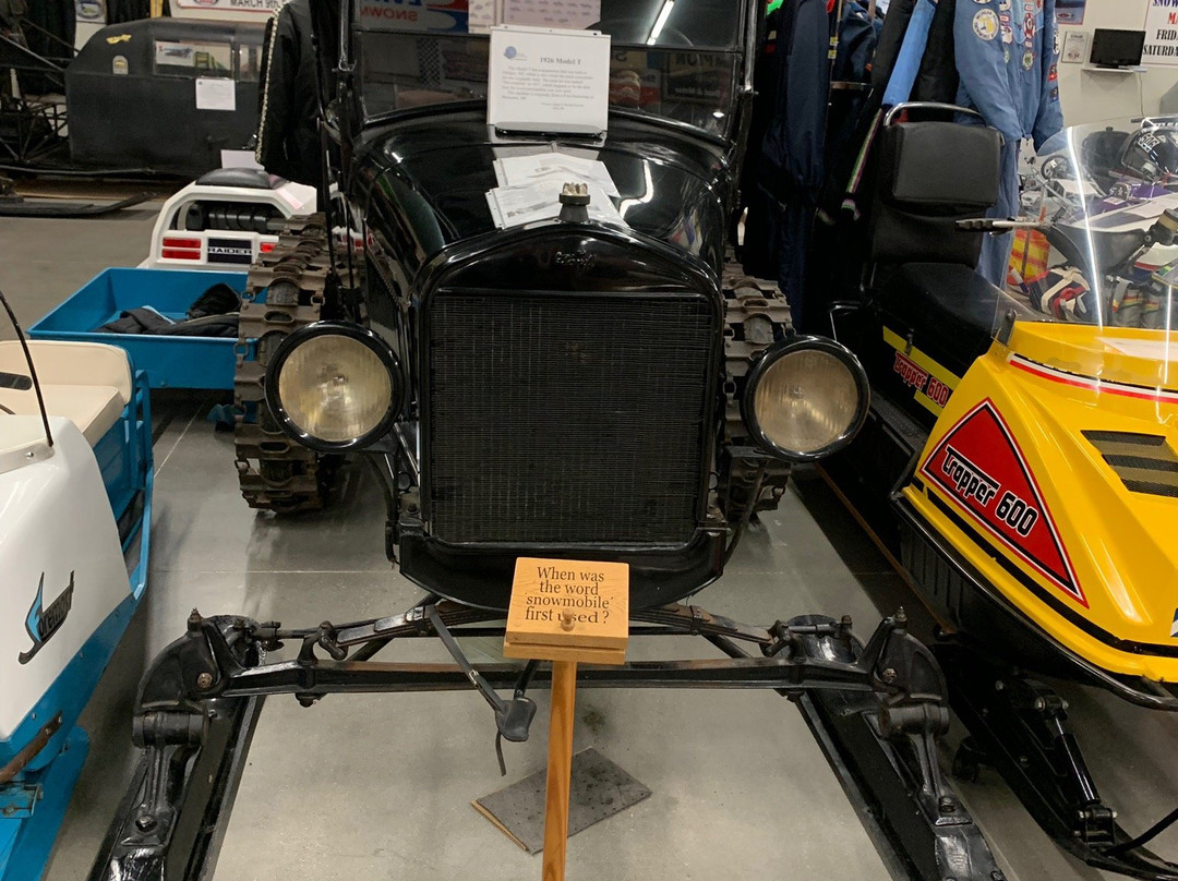 Top of the Lake Antique Snowmobile Museum-Naubinway必去景点