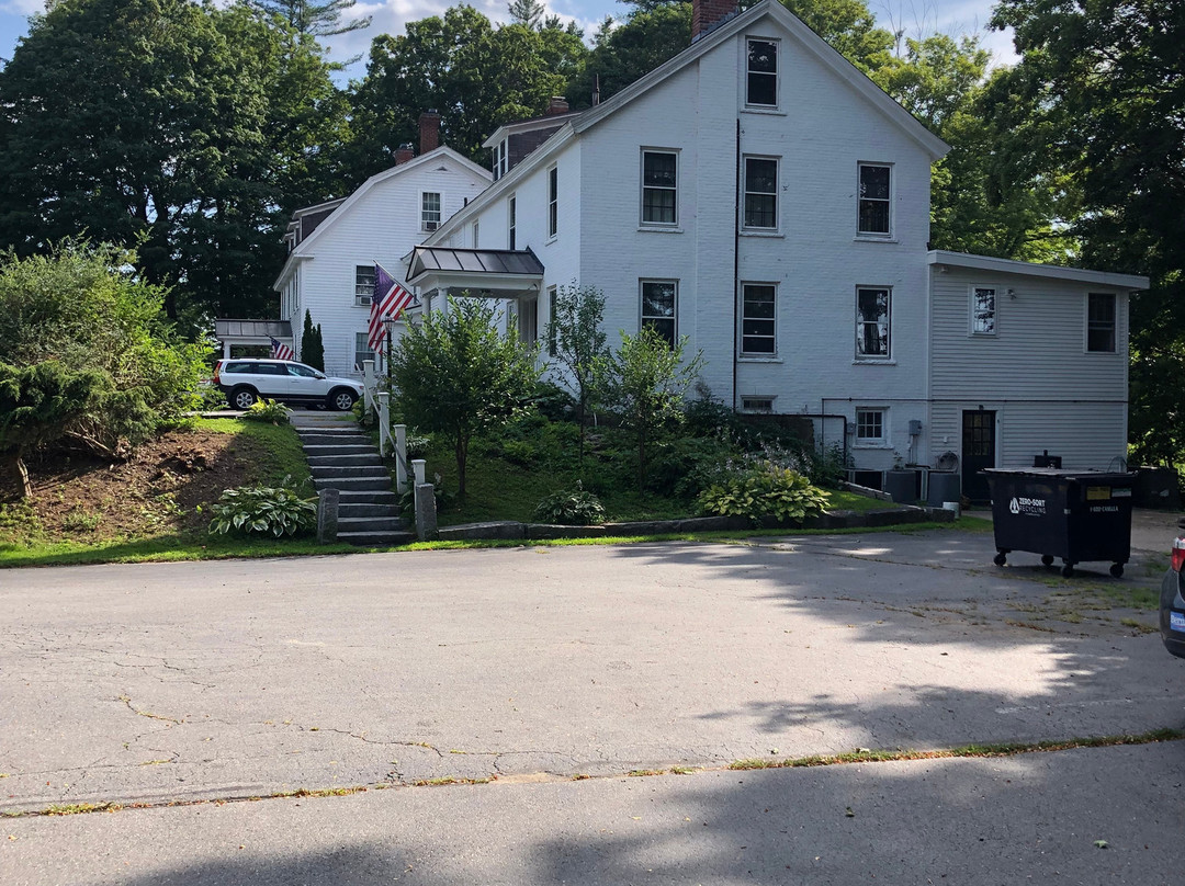 Bellows Walpole Inn主图