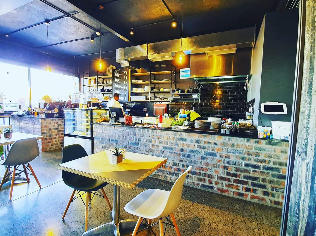 Clovelly餐馆和美食-Peak Cafe