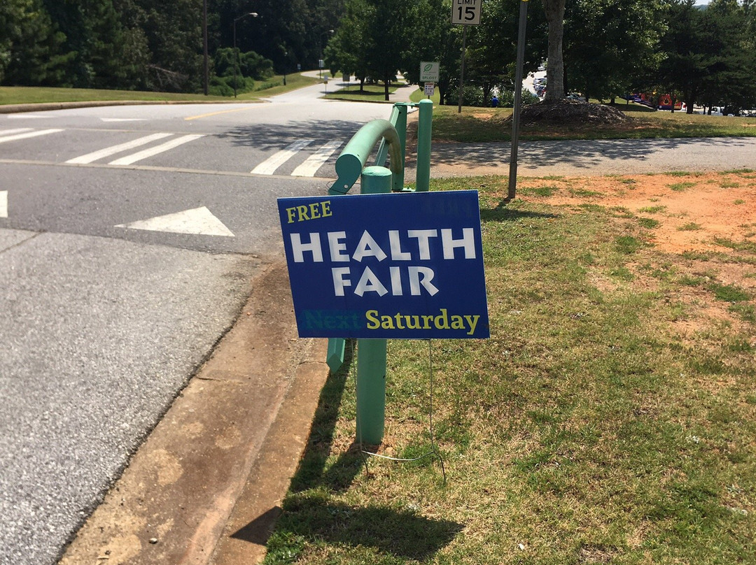 Bogan Park Aquatic Center-比福德必去景点
